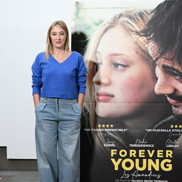 Valeria Bruni Tedeschi au photocall du film "Les Amandiers" ("Forever Young") à Rome, le 25 novembre 2022. 