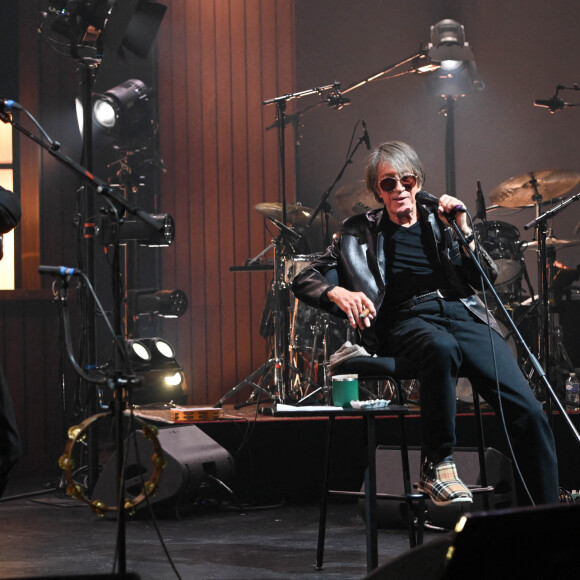 Jacques Dutronc et Thomas Dutronc en showcase de leur tournée "Dutronc & Dutronc" au Centre Evénementiel de Courbevoie le 11 avril 2022. © Coadic Guirec/Bestimage