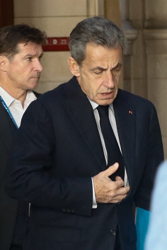 L'ancien président français Nicolas Sarkozy arrive au palais de justice pour l'audience d'appel d'un procès pour corruption au palais de justice de Paris le 15 décembre 2022. © Christophe Clovis/Bestimage