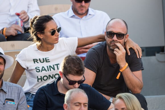 Christophe Dugarry et sa compagne Yasmina dans les tribunes lors des internationaux de tennis de Roland Garros à Paris, France, le 31 mai 2019. © Jacovides-Moreau/Bestimage