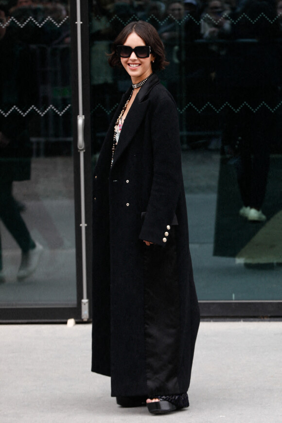 Lyna Khoudri - Arrivées au défilé de mode prêt-à-porter automne-hiver 2023-2024 "Chanel" lors de la Fashion Week de Paris. Le 7 mars 2023. © Christophe Clovis-Veeren / Bestimage