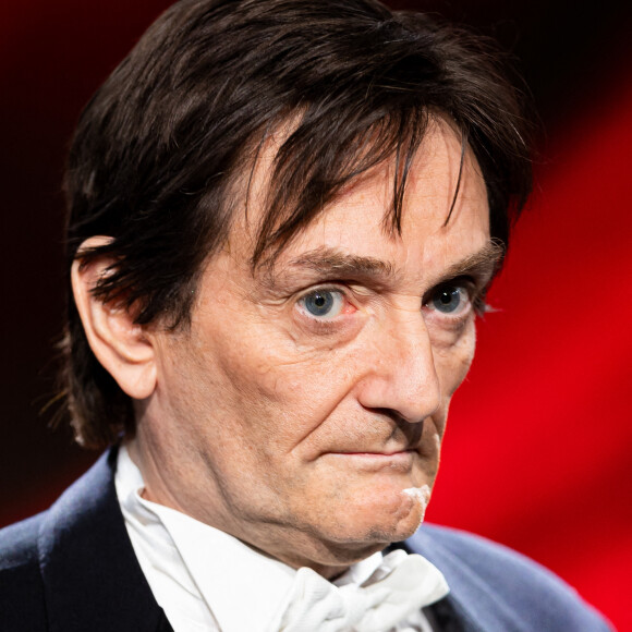 Voici les obligations actuelles du contrôle judiciaire de Pierre Palmade, qui est toujours valable tant que la chambre de l'instruction de la cour d'appel n'aura pas rendue pas une décision différente.
Pierre Palmade  - Enregistrement de l'émission "La Fine Equipe : Le retour !" à Paris. © Cyril Moreau-Tiziano Da Silva / Bestimage