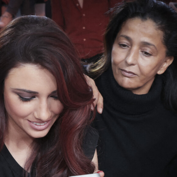 Exclusif - Delphine Wespiser , Soraya Meziane - Enregistrement de l'émission "TPMP (Touche Pas à Mon Poste)", présentée par C.Hanouna et diffusée en direct sur C8 le 26 janvier © Jack Tribeca / Bestimage 