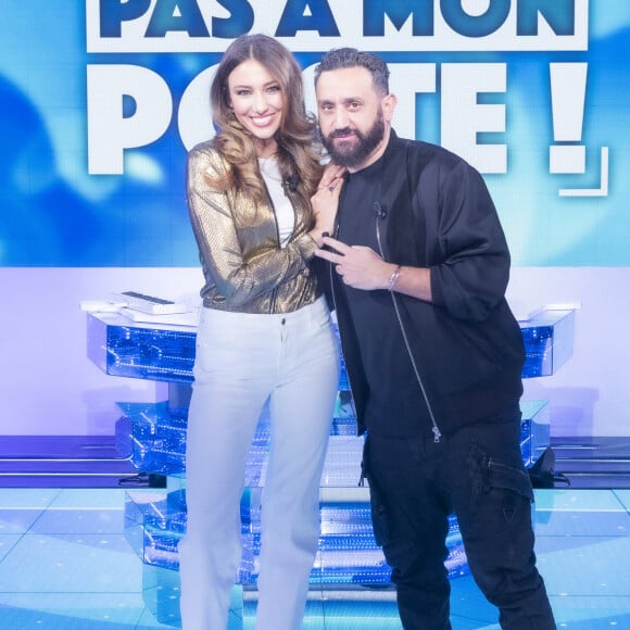 Il l'a en effet, avec beaucoup de second degré, accusée d'avoir "agressé" Cyril Hanouna.
Exclusif - Delphine Wespiser, Cyril Hanouna - Enregistrement de l'émission "Touche Pas à Mon Poste (TPMP)", diffusée en direct sur C8 le 31 mars © Jack Tribeca / Bestimage 