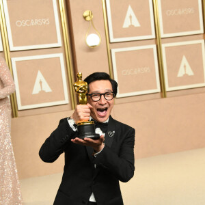 Ke Huy Quan et Jamie Lee Curtis - 95e édition de la cérémonie des Oscars à Los Angeles, le 12 mars 2023. © Kevin Sullivan via Zuma Press/Bestimage