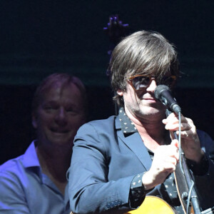 Thomas Dutronc sur scène lors du festival "Jazz Nice", le 13 juillet 2021. © Bruno Bebert/Bestimage  Thomas Dutronc on stage during the "Jazz Nice" festival, July 13, 2021. 