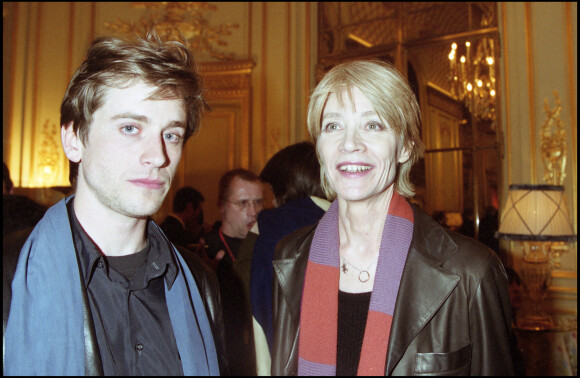 Thomas Dutronc et sa mère Françoise Hardy en 2001