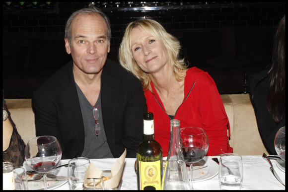 Laurent Baffie avait rencontré Sandrine à la radio
Laurent Baffie et sa femme Sandrine le 7 décembre 2011 à Paris.