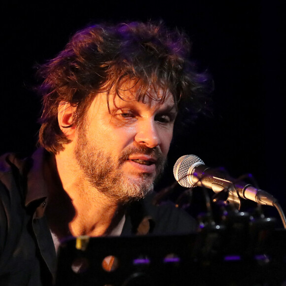 Exclusif - Bertrand Cantat (ex-membre du groupe "Noir Désir" et actuel membre du groupe "Détroit") fait une pause dans sa carrière musicale et se lance dans une tournée de lecture de textes poétiques avec deux musiciens autour de lui. Son nouveau spectacle de lecture (Condor Live) est tiré du livre "Condor" de Caryl Ferey. C'est une oeuvre allégorique et hallucinée, d'un couple fuyant la mort dans le Chili d'après Pinochet. Cenon, le 22 septembre 2016. © Patrick Bernard/ Bestimage