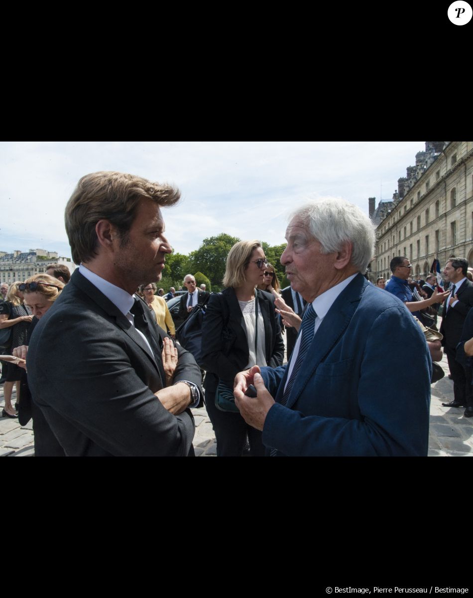 Il a eu un coup de foudre pour Alice Taglioni en 2012
Laurent Delahousse et Ivan Levaï - Hommage national à Simone Veil (femme politique et rescapée de la Shoah) dans la cour d'Honneur des Invalides à Paris, France, le 5 juillet 2017. Simone Veil reposera avec son mari au Panthéon. © Pierre Perusseau/Bestimage