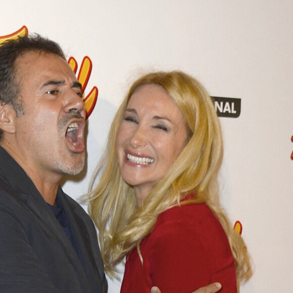 Et la plus grande n'a rien à voir avec son papa puisqu c'est à sa mère qu'elle ressemble le plus !
Jose Garcia et son ex-femme Isabelle Doval - Avant-premiere du film "Fonzy" au Gaumont Opera a Paris. Le 25 octobre 2013