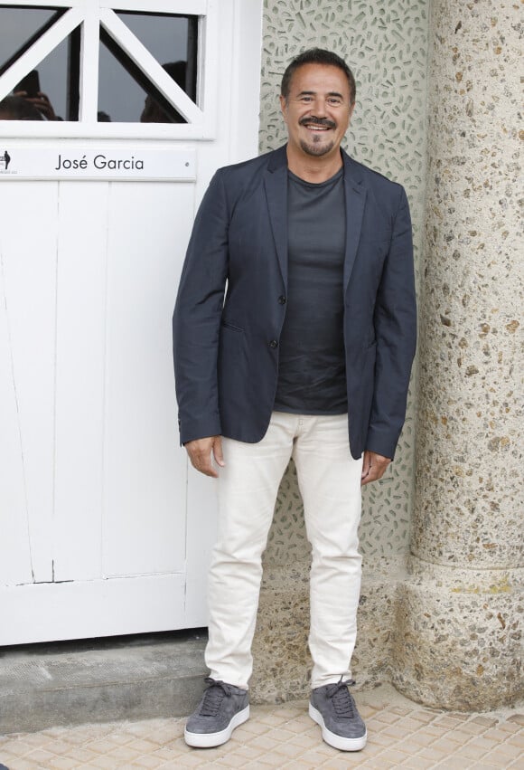 Le président du jury José Garcia inaugure sa cabine lors du 33e festival du Film Britannique à Dinard le 30 Septembre 2022 © Denis Guignebourg / Bestimage 