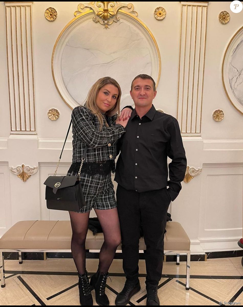 Dans un récent live Instagram, elle a d'ailleurs dévoilé des images de sa toute première échographie.
Amandine Pellissard et Alexandre complices sur Instagram, septembre 2022