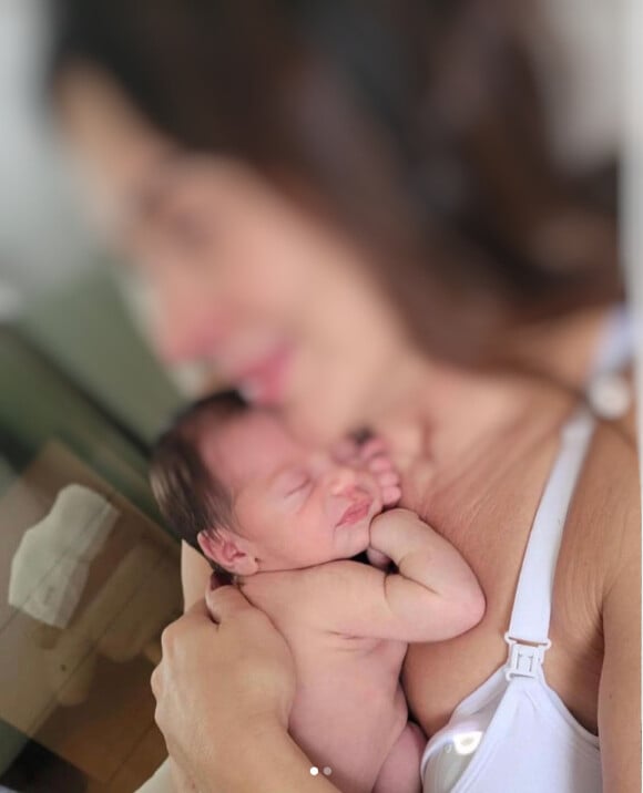À 56 ans, Claudia Raia annonce la naissance de son fils Luca sur Instagram