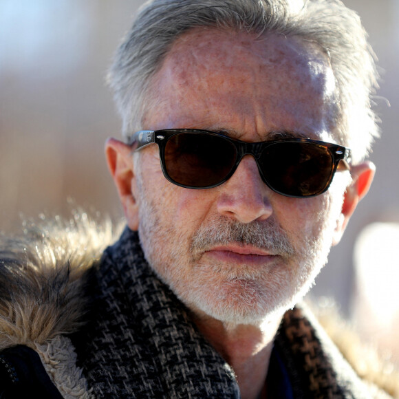 Thierry Lhermitte lors d'un photocall à la 25ème édition du Festival international du film de comédie de l'Alpe d'Huez le 18 janvier 2022. © Dominique Jacovides / Bestimage 