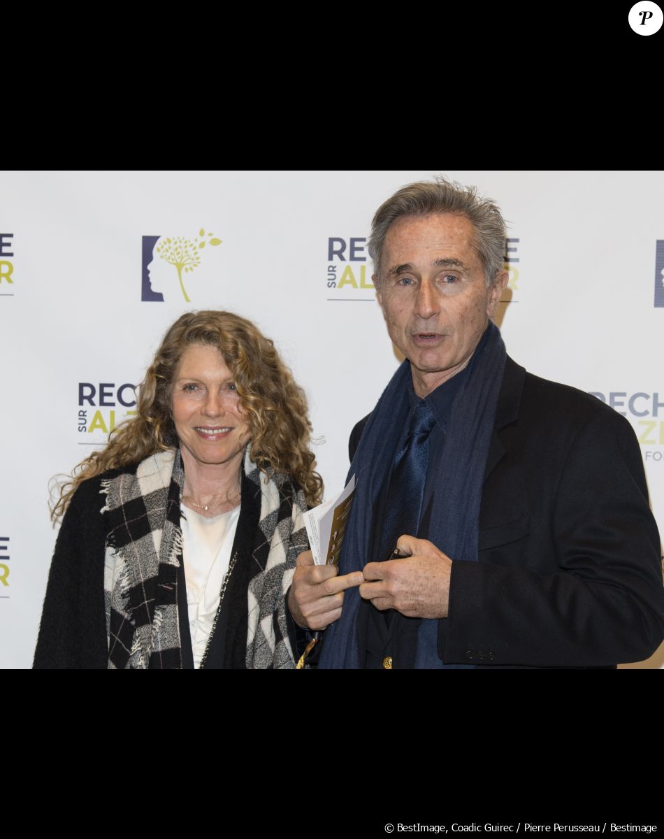 Avec sa femme Hélène, l'acteur a eu trois enfants : deux filles, Astrée et Louise et un garçon, Victor
Thierry Lhermitte et sa femme Hélène - People au concert du 13ème Gala 2018 de l'Association pour la Recherche sur Alzheimer à la salle Pleyel à Paris le 12 février 2018. L'intégralité des bénéfices de cette soirée servira à financer la recherche sur la maladie d'Alzheimer. © Coadic Guirec-Pierre Perusseau/Bestimage