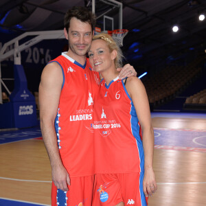 Semi-Exclusif - Elodie Gossuin et son mari Bertrand Lacherie - Match des célébrités (défi AG2R La Mondiale) au profit de l'association "Petits Princes" dans le cadre de la Disneyland Paris Leaders Cup LNB, compétition de basket qui réunit les 8 meilleures équipes de PRO A à la Disney Events Arena, le 20 février 2016. Le groupe AG2R La Mondiale soutient l'Association des Petits Princes qui oeuvre pour réaliser les rêves des enfants et adolescents, âgés de 3 à 18 ans, gravement malades, atteints de cancer, de leucémie ou de certaines maladies génétiques nécessitant des hospitalisations fréquentes et des traitements intensifs. © Veeren/Bestimage