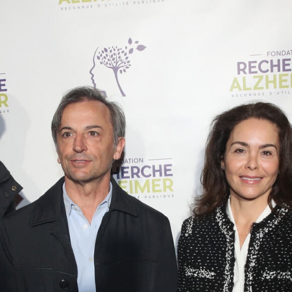 Bernard de La Villardière, son frère François de La Villardière avec sa femme et Anne de La Villardière (femme de Bernard) - Photocall du 16ème Gala de la Fondation " Recherche Alzheimer " à l'Olympia à Paris. Le 20 mars 2023 © Bertrand Rindoff Petroff / Bestimage