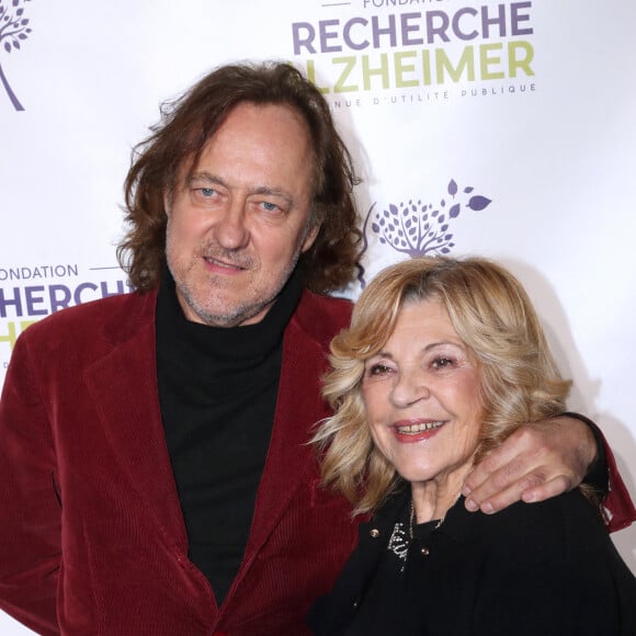 Professeur Bruno Dubois, Docteur Olivier de Ladoucette, Véronique de Villèle, Nicoletta et son mari Jean-Christophe Molinier - Photocall du 16ème Gala de la Fondation " Recherche Alzheimer " à l'Olympia à Paris. Le 20 mars 2023 © Bertrand Rindoff Petroff / Bestimage