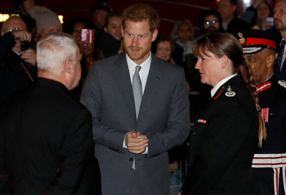 Le prince Harry lors de la messe en l'honneur de la brigade des pompiers Carol à l'abbaye de Westminster à Londres. Le 4 décembre 2017 