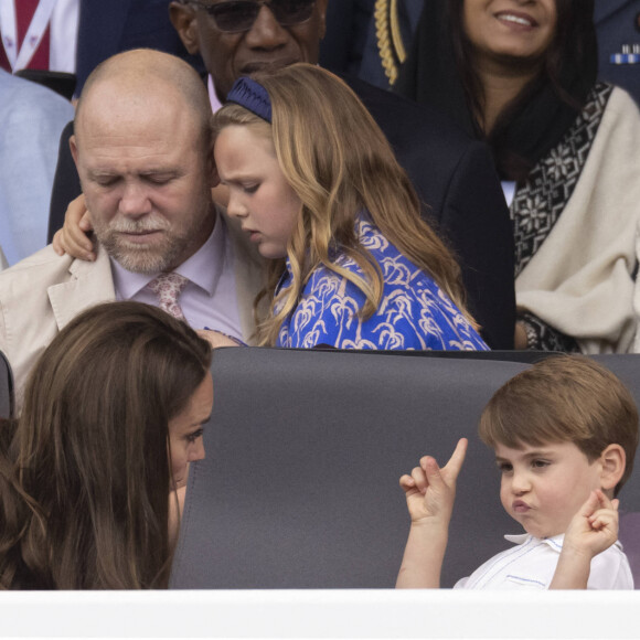 Catherine (Kate) Middleton, duchesse de Cambridge, Le prince Louis de Cambridge, Mike Tindall, Mia Grace Tindall - Jubilé de platine de la reine Elisabeth II d'Angleterre à Bukingham Palace à Londres, le 5 juin 2022.