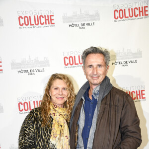 Thierry Lhermitte et sa femme Hélène - Vernissage presse de l'exposition "Coluche" à l'Hôtel de Ville de Paris le 5 octobre 2016. © Pierre Perusseau/Bestimage