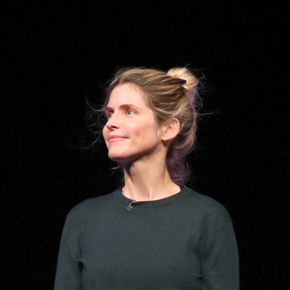 Standing ovation pour Alice Taglioni.
Exclusif - Alice Taglioni - Représentation de la pièce "Vel d'Hiv" au théâtre Antoine dans le cadre de la 6e édition des "Paroles Citoyennes" à Paris. © Bertrand Rindoff / Bestimage