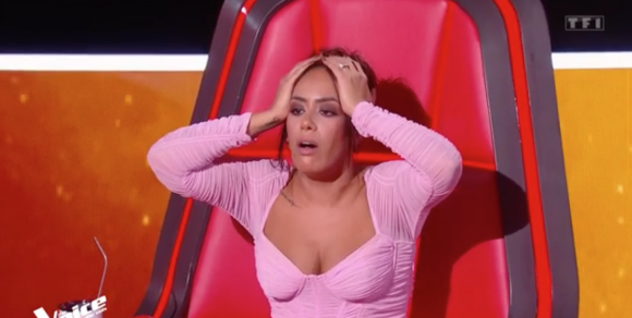 La chanteuse a buzzé trop tard
The Voice 2023 : Amel Bent est totalement désemparée après avoir fait "une erreur"