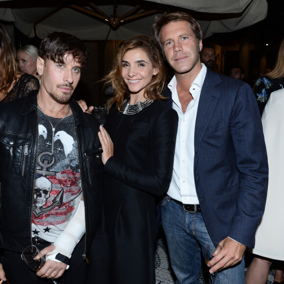 Steven Klein, Clotilde Courau (princesse de Savoie) et le prince Emmanuel Philibert de Savoie lors du dîner de la soirée "Vogue 50 Archive" lors de la fashion week de Milan, le 21 septembre 2014. 