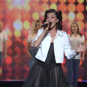 Exclusif - La chanteuse Lio - Enregistrement de l'émission "300 choeurs chantent Les tubes d'un jour" à Paris, qui sera diffusée le 19 mars 2021 sur France 3. Le 15 septembre 2020 