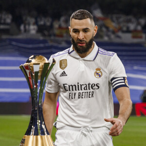 Sur la photo, on le voit avec Mélia et son petit dernier, qui s'appellerait Nouri et qu'il a eu avec Chloé de Launay
 
Karim Benzema a inscrit deux penaltys contre Elche (4-0), ses 229ème et 230ème buts en Liga avec le Real Madrid le 15 février 2023.