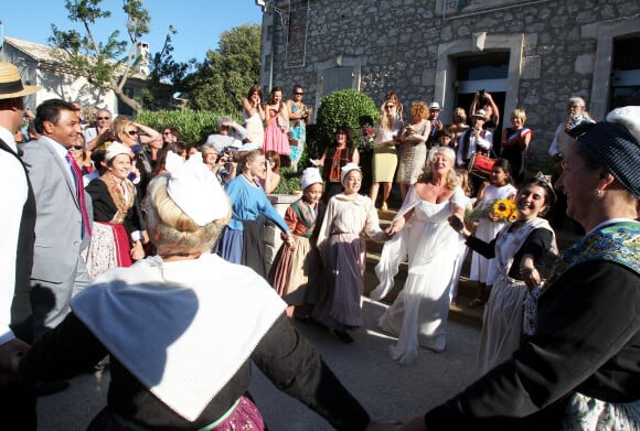 Mariage de Charlotte de Turckheim et Zaman Hachemi à la mairie d'Eygalières, en Provence, le 31 août 2012.