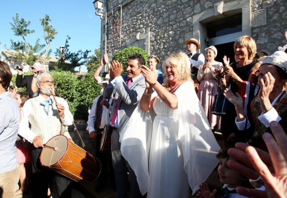 Mariage de Charlotte de Turckheim et Zaman Hachemi à la mairie d'Eygalières, en Provence, le 31 août 2012.
