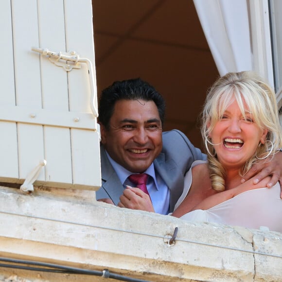 Mariage de Charlotte de Turckheim et Zaman Hachemi à la mairie d'Eygalières, en Provence, le 31 août 2012.