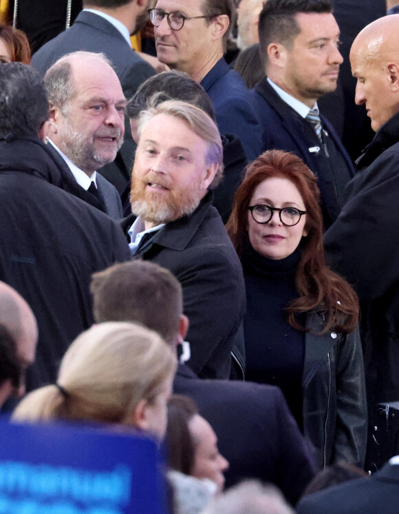 "Quand je l'ai rencontré, il était déjà l'homme qu'il est. Et c'est cet homme-là que j'aime", explique-t-elle à Paris Match.
Eric Dupond-Moretti et Isabelle Boulay - Le président Emmanuel Macron prononce un discours au Champ de Mars le soir de sa victoire à l'élection présidentielle le 24 avril 2022. © Dominique Jacovides / Bestimage