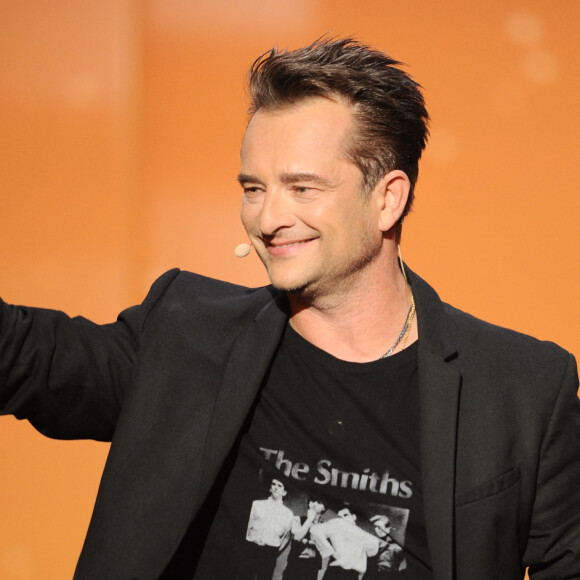 Un endroit qu'il connaît désormais assez bien puisqu'il y possède une "maison de vacances".
Exclusif - David Hallyday - Enregistrement de l'émission "La Chanson secrète 5", qui sera diffusée le 11 janvier 2020 sur TF1, à Paris. Le 17 décembre 2019 © Gaffiot-Perusseau / Bestimage 