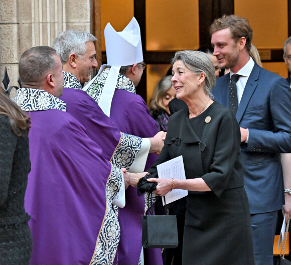 La princesse Caroline de Hanovre et Pierre Casiraghi - Sortie de la messe en mémoire du prince Rainier III en la cathédrale de Monaco, le 5 avril 2023. © Bruno Bebert / Bestimage