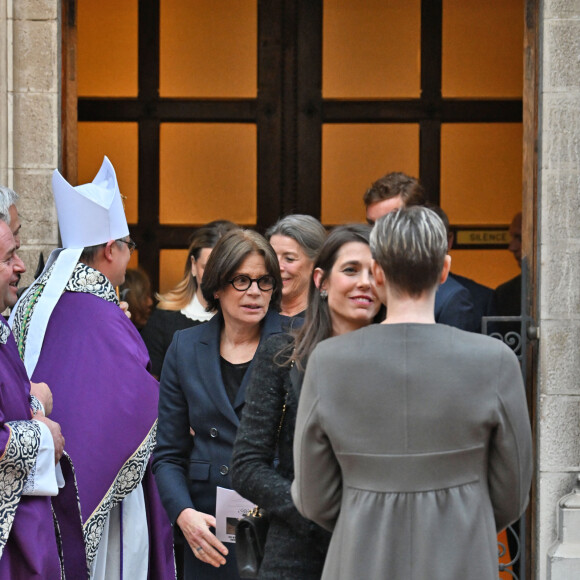 La princesse Stéphanie de Monaco, Charlotte Casiraghi et la princesse Charlene de Monaco - Sortie de la messe en mémoire du prince Rainier III en la cathédrale de Monaco, le 5 avril 2023. © Bruno Bebert / Bestimage