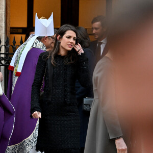 Charlotte Casiraghi - Sortie de la messe en mémoire du prince Rainier III en la cathédrale de Monaco, le 5 avril 2023. © Bruno Bebert / Bestimage
