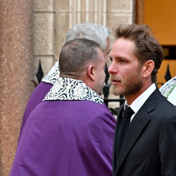 Andréa Casiraghi - Sortie de la messe en mémoire du prince Rainier III en la cathédrale de Monaco, le 5 avril 2023. © Bruno Bebert / Bestimage