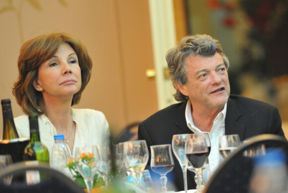 Théma - Les histoires d'amour entre politiques et journalistes - Jean Louis Borloo et sa femme Beatrice Schonberg dinent pour l'anniversaire de Chantal Lauby au festival 2 cinéma de Valenciennes, le 23 mars 2013.
