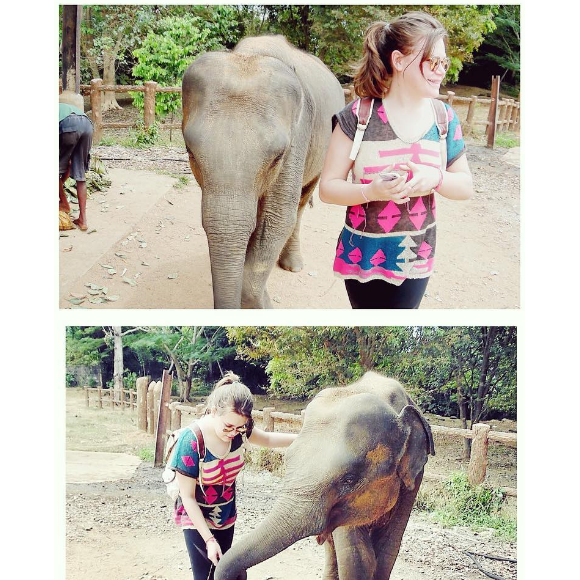 Camille Gottlieb, fille de la princesse Stéphanie de Monaco, lors d'un voyage au Sri Lanka début 2016, photo Instagram. "Je vous présente mon nouveau bébé préféré : Malawa, 4 ans, 670 kilos et orpheline", a-t-elle écrit.