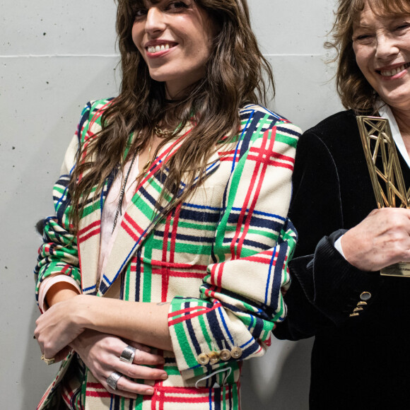 Exclusif - Lou Doillon et sa mère Jane Birkin - Backstage de la 36ème édition des Victoires de la Musique à la Seine Musicale à Boulogne-Billancourt, France, le 12 février 2021. © Cyril Moreau/Bestimage 