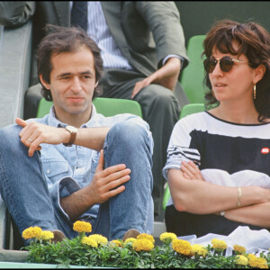 "Pour la petite histoire, elle a rencontré mon père à 17 ans et ne savait pas quoi faire."
Jean-Jacques Goldman et Catherine Morlet à Roland-Garros en 1990.
