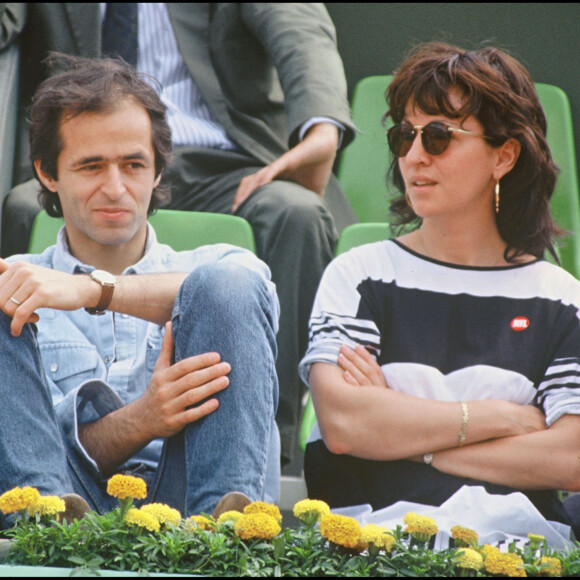 "Pour la petite histoire, elle a rencontré mon père à 17 ans et ne savait pas quoi faire."
Jean-Jacques Goldman et Catherine Morlet à Roland-Garros en 1990.