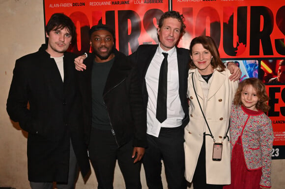 Alain-Fabien Delon, Edson Anibal, le réalisateur David Lanzmann et Caroline Ducey lors de l'avant-première du film "Jours sauvages" au cinéma Max Linder à Paris le 3 avril 2023. © Tony Fitoussi / Bestimage