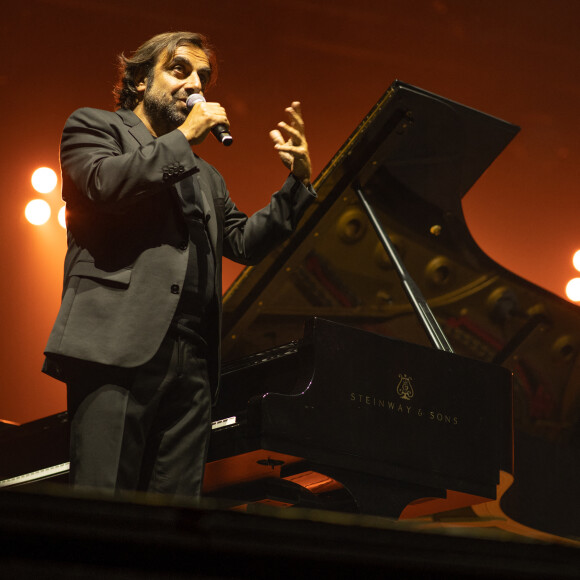 En effet, le musicien a aujourd'hui 66 ans.
Exclusif - André Manoukian - Concert solidaire au profit des enfants de la guerre "Ensemble" à l'Olympia à Paris le 4 juillet 2022. © Anthony Mkrtchian via Bestimage 