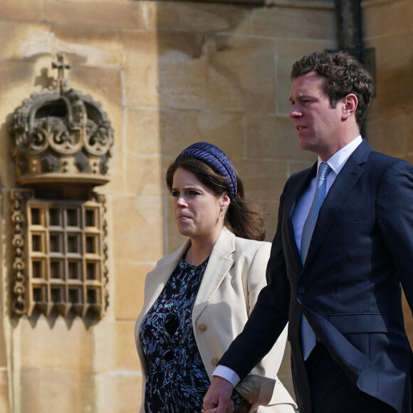 La princesse Eugenie d'York (enceinte) et son mari Jack Brooksbank - La famille royale du Royaume Uni arrive à la chapelle Saint George pour la messe de Pâques au château de Windsor le 9 avril 2023. 