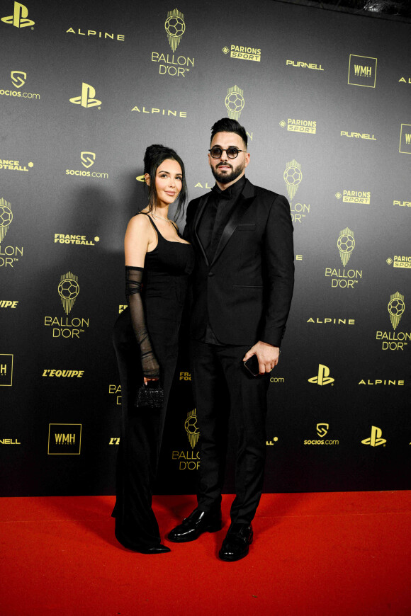 Nabilla (Benattia) et son mari Thomas Vergara au photocall de la 66ème cérémonie du Ballon d'Or au Théâtre du Chatelet à Paris le 17 octobre 2022.