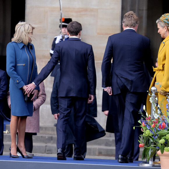 Accueil officiel du Président Emmanuel Macron et de Brigitte Macron par le Roi Willem-Alexander et la Reine Máxima des Pays-Bas au palais royal à Amsterdam le 11 avril 2023. © Dominique Jacovides / Bestimage 